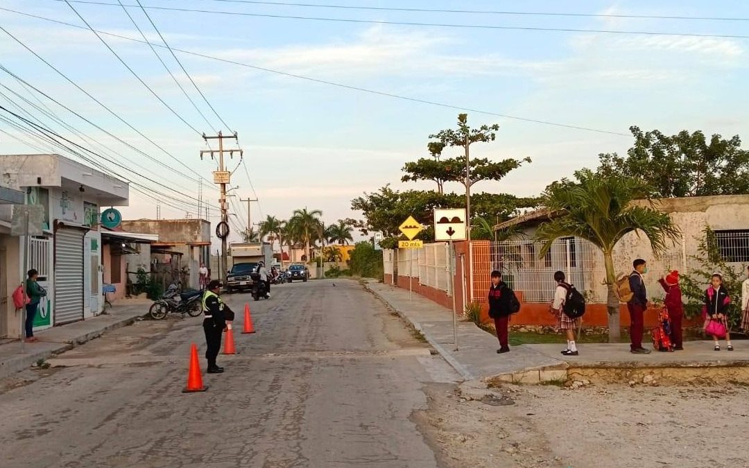 Reactivan operativos viales por regreso a las aulas, en Tizimín.