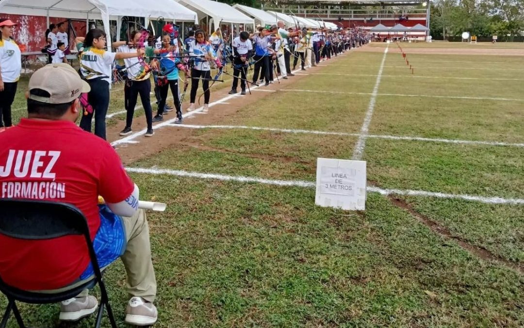 Torneo de tiro con arco en la Feria de reyes reúne a más de 100 competidores  