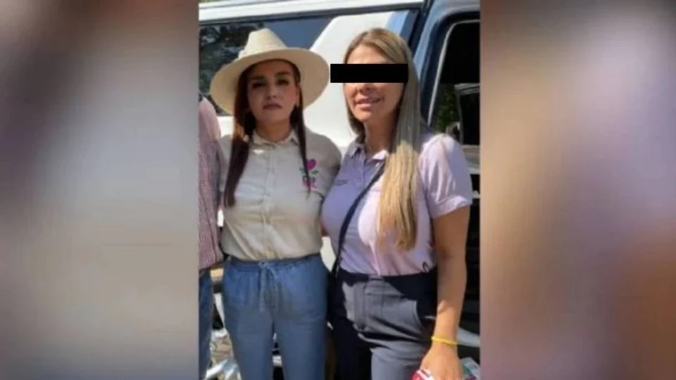 Detienen a secretaria particular de Carlos Manzo y de Celia Quiroz