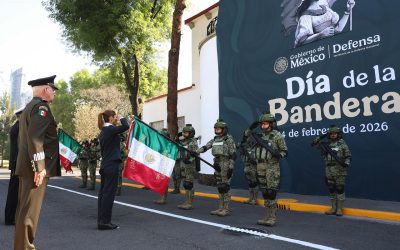 Presidenta encabeza ceremonia del Día de la Bandera y destaca unidad y grandeza de México
