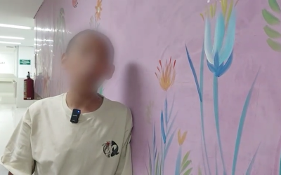 Joven de 17 años logra vencer al cáncer y toca campana de la victoria