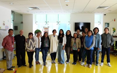 Participan promotores culturales en lengua maya en taller de voz